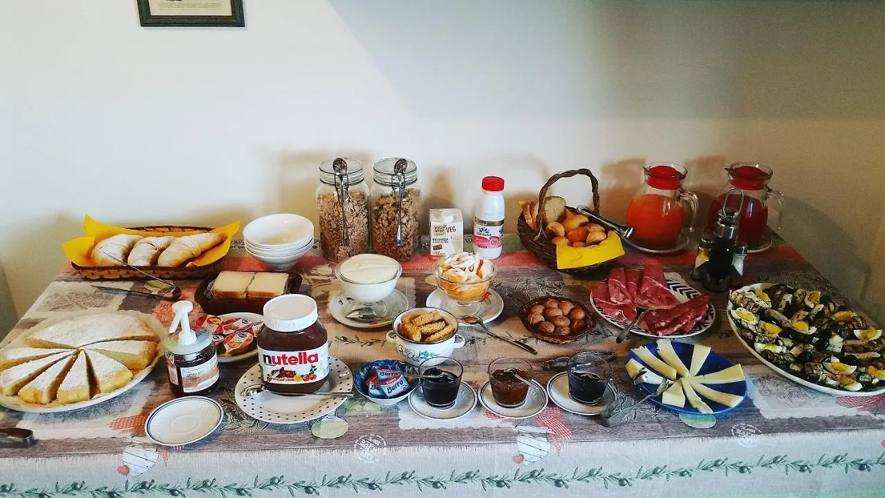 B&B Il Poggio Di Fiore Castellina Marittima 0*,  Italië