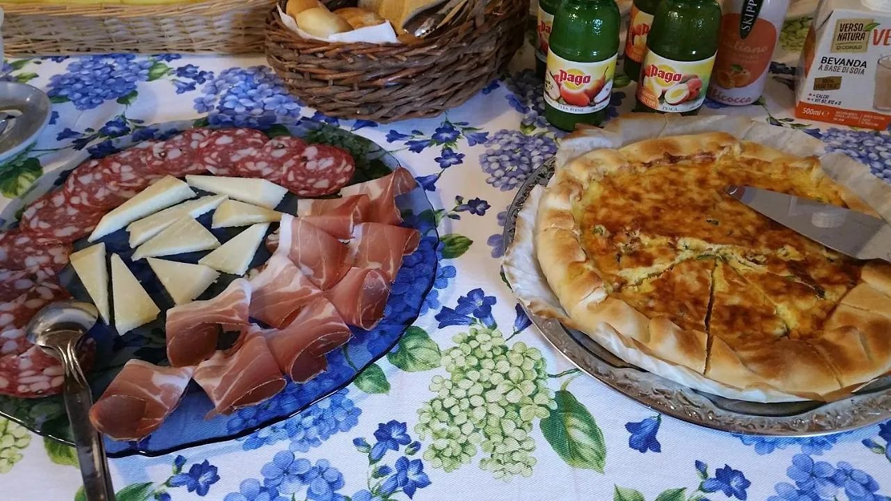 B&B Il Poggio Di Fiore Castellina Marittima 0*,  Italië